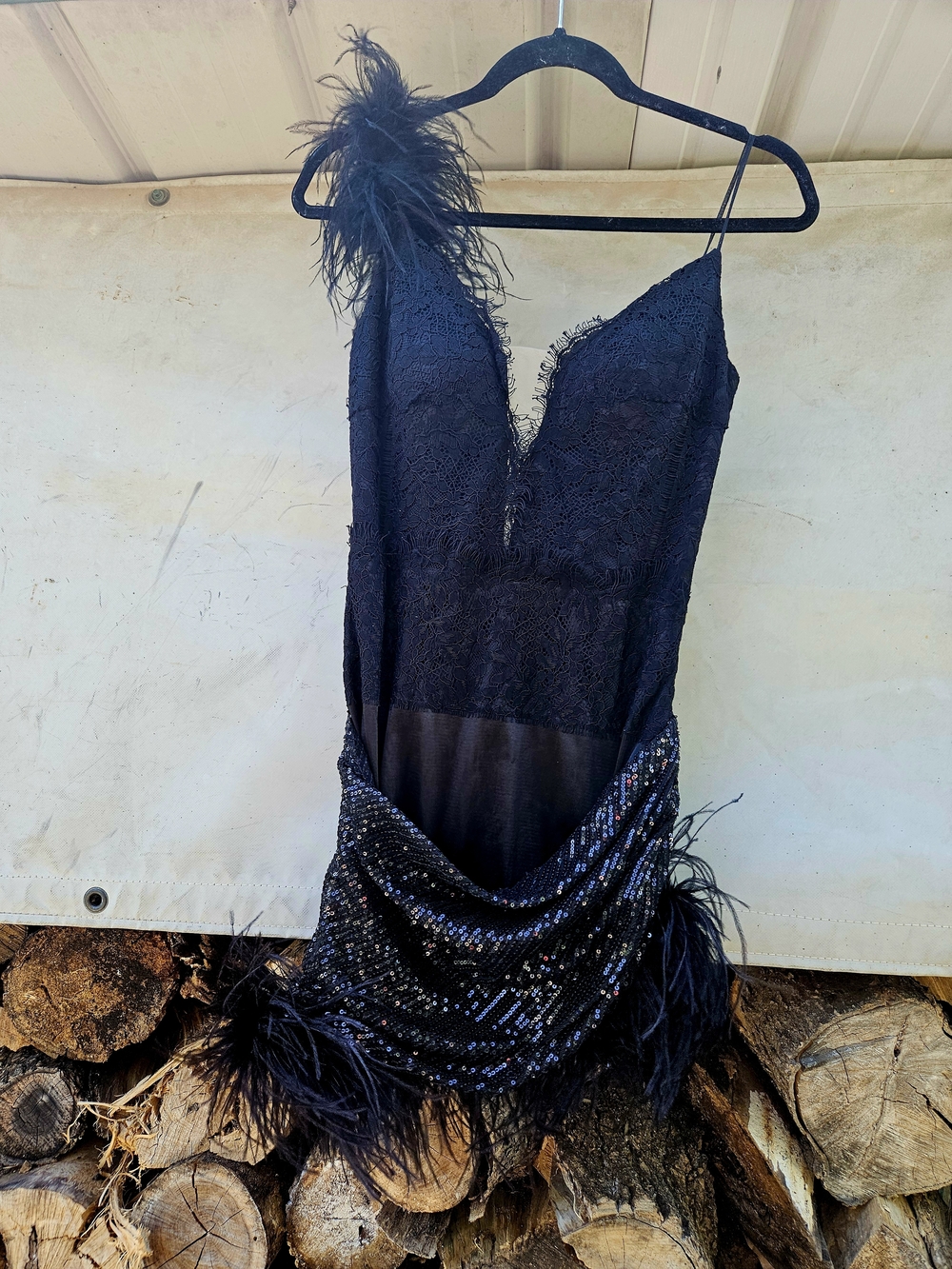 Elegant Black Feather, LACE & Sequined Prom Dress Size 4 By Jasz Couture